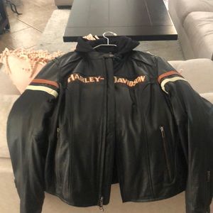 Harley Davidson Leather Jacket w/removable liner